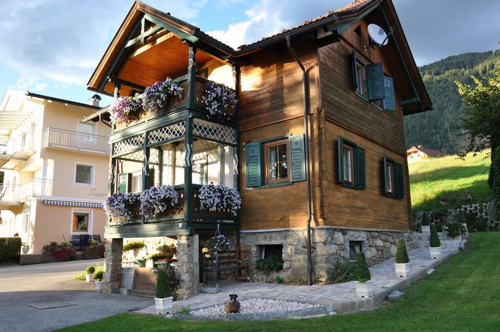 Ferienhaus Sapplerhof Милщат Стая снимка